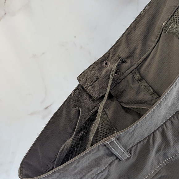 Athleta Shorts Women 10 12 Green Army Nylon Drawstring Mid Rise Ruched Pocket * - Picture 10 of 11